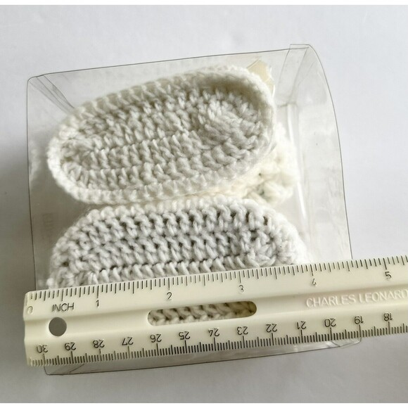 1960s Crocheted Knitted Baby Booties Shoes Infant White Bow Unisex NEW - Picture 9 of 9